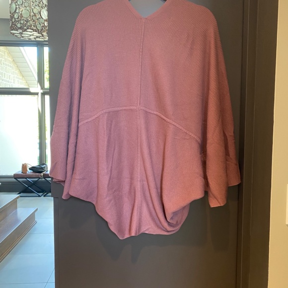 Lulu lemon shawl type sweater - Picture 3 of 4